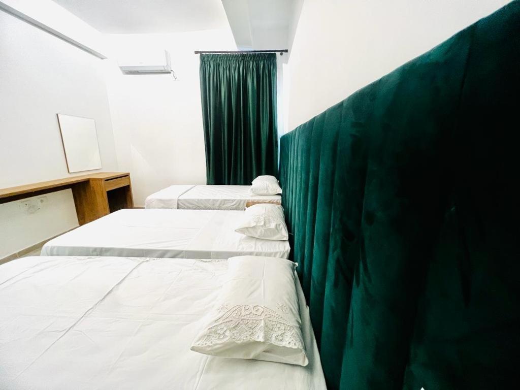 Kristian Apartments Берат Екстериор снимка