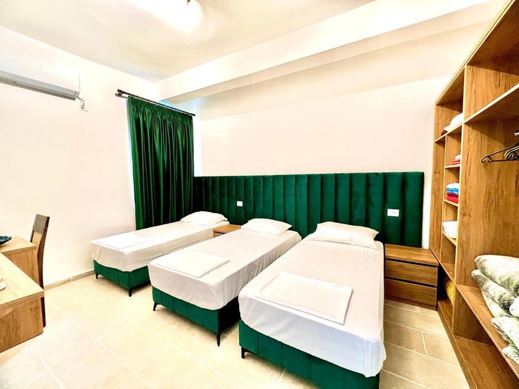 Kristian Apartments Берат Екстериор снимка