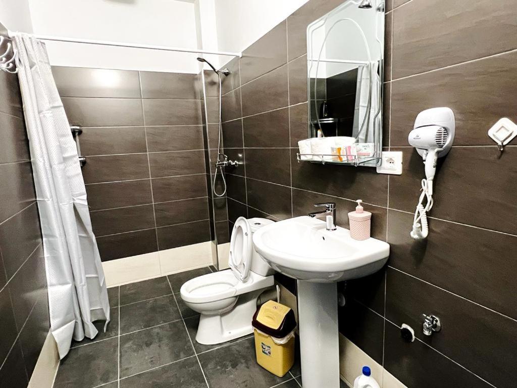 Kristian Apartments Берат Екстериор снимка